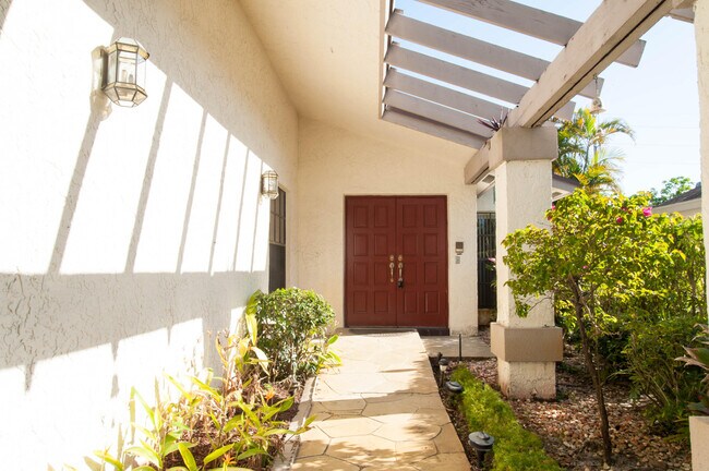 Foto del edificio - 8963 Old Pine Way
