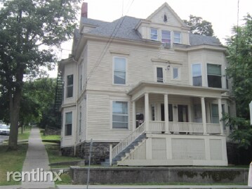 Foto del edificio - 119 Stewart Ave