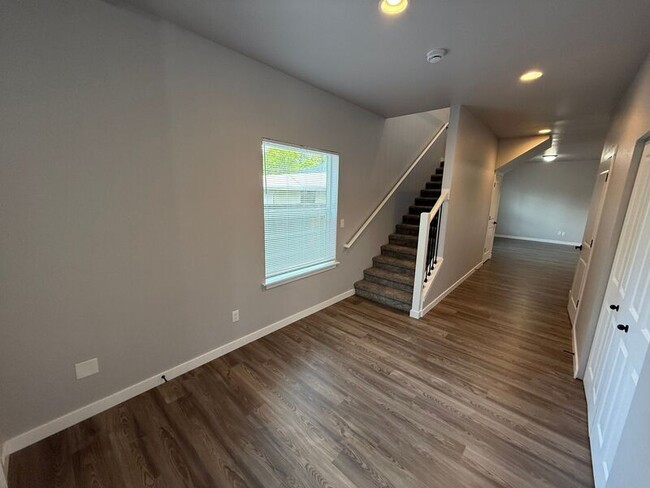Foto del edificio - 871 Hickory St NE