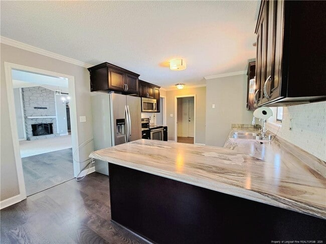 Building Photo - 741 Maxine St