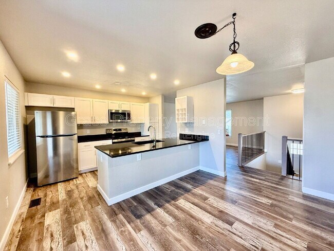 Foto del edificio - 10010 Bryant Ct