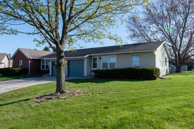 Building Photo - 152 Pierre Pl