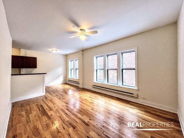 Building Photo - 1 bedroom in CHICAGO IL 60613