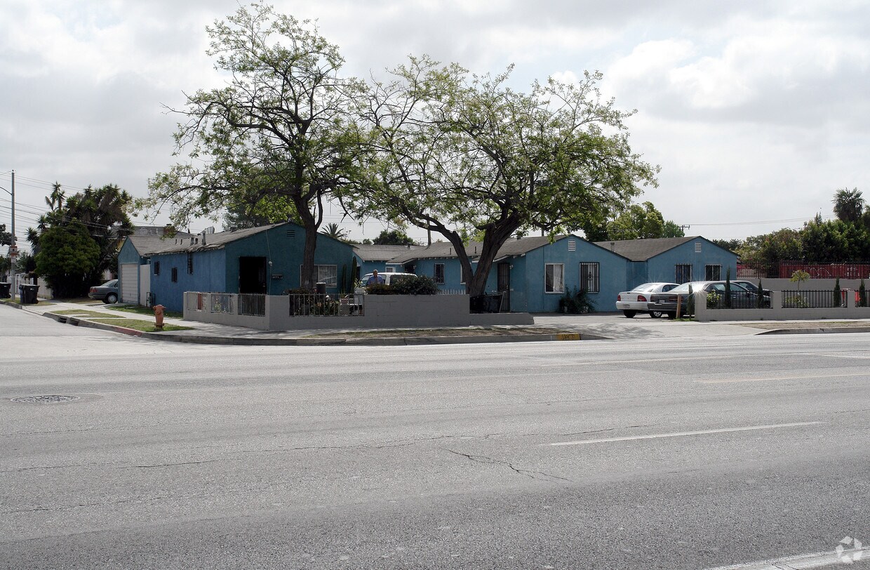 Primary Photo - 10902 S Prairie Ave