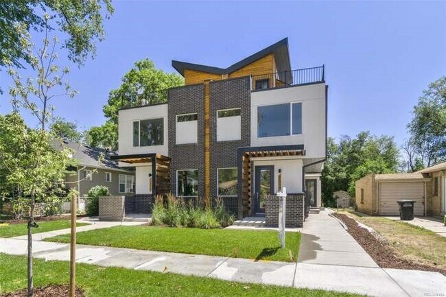 Photo - 1316 Stuart St Townhome