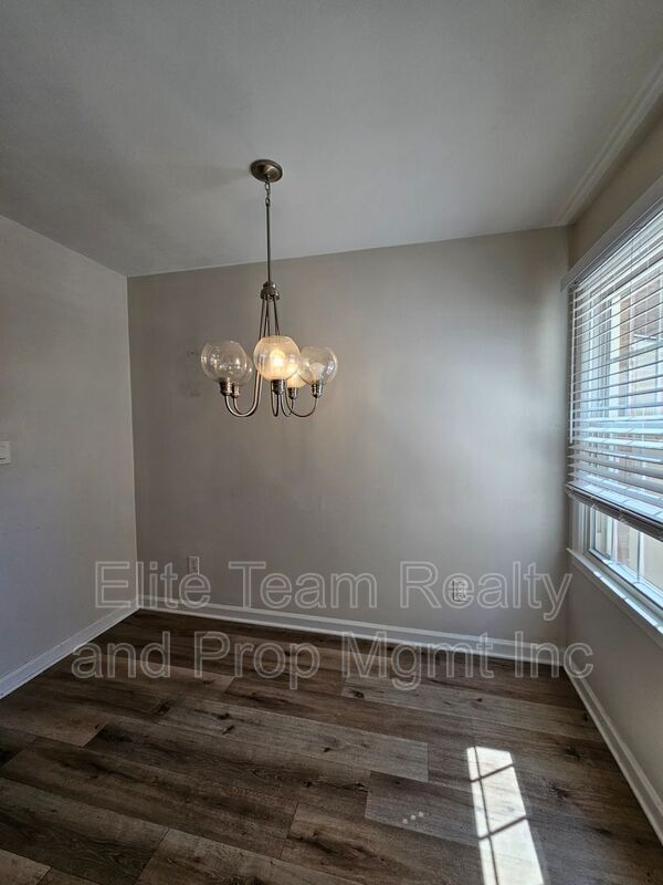 Building Photo - 3722 Park Rd