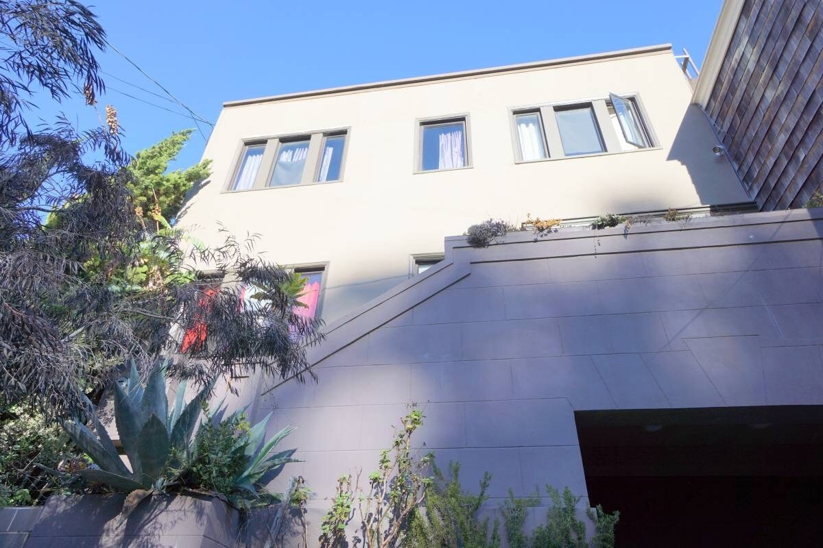 Primary Photo - 98 Stoneman St