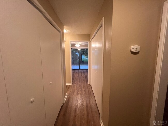 Foto del edificio - 127A Chatham Dr