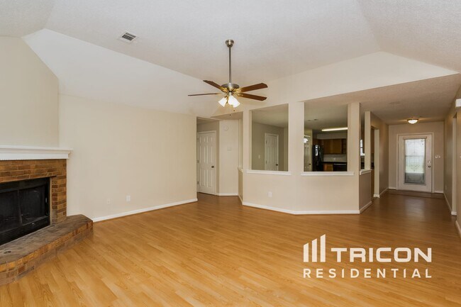Building Photo - 156 Eagle Way