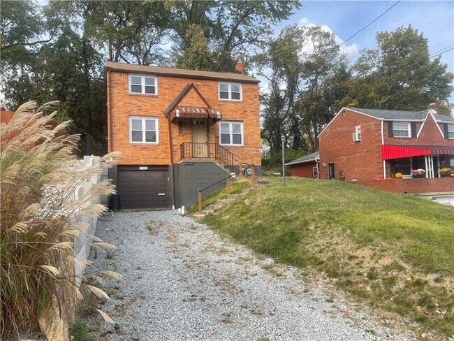 Building Photo - 7955 Thon Dr