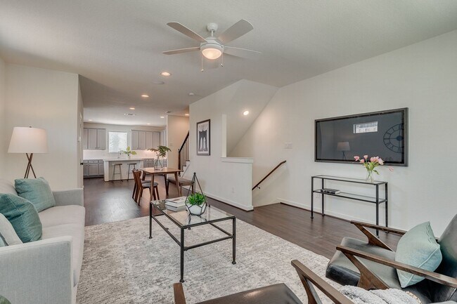 Foto del edificio - 2706 Forest Park Blvd