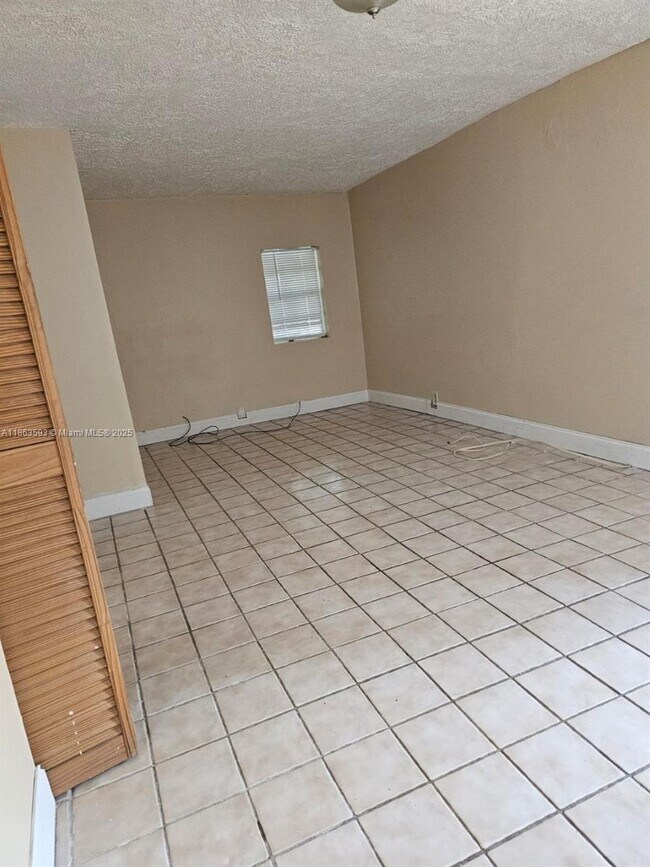 Foto del edificio - 304 SW 20th St