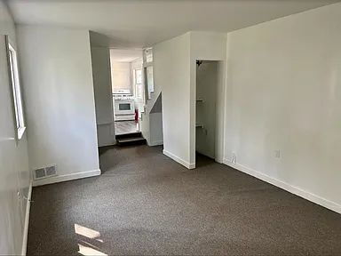Foto del edificio - "Charming 2-Bedroom Home with Spacious 1,5...