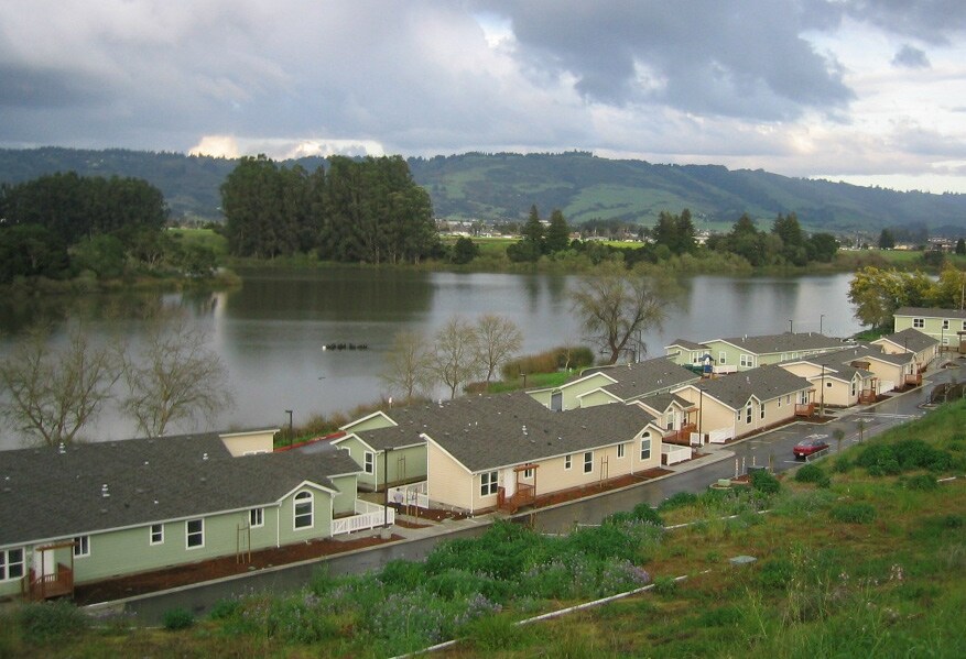 Primary Photo - Villas Del Paraiso