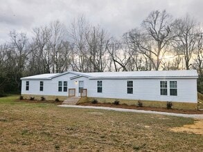 Building Photo - 525 Horsefly Rd