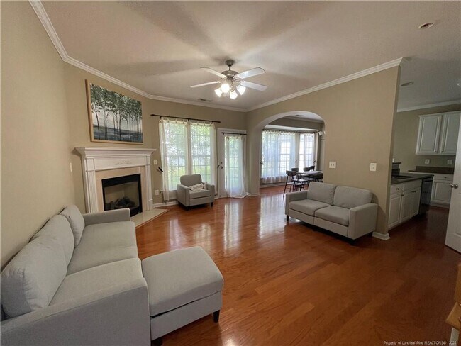 Foto del edificio - 1015 Goldmist Ln