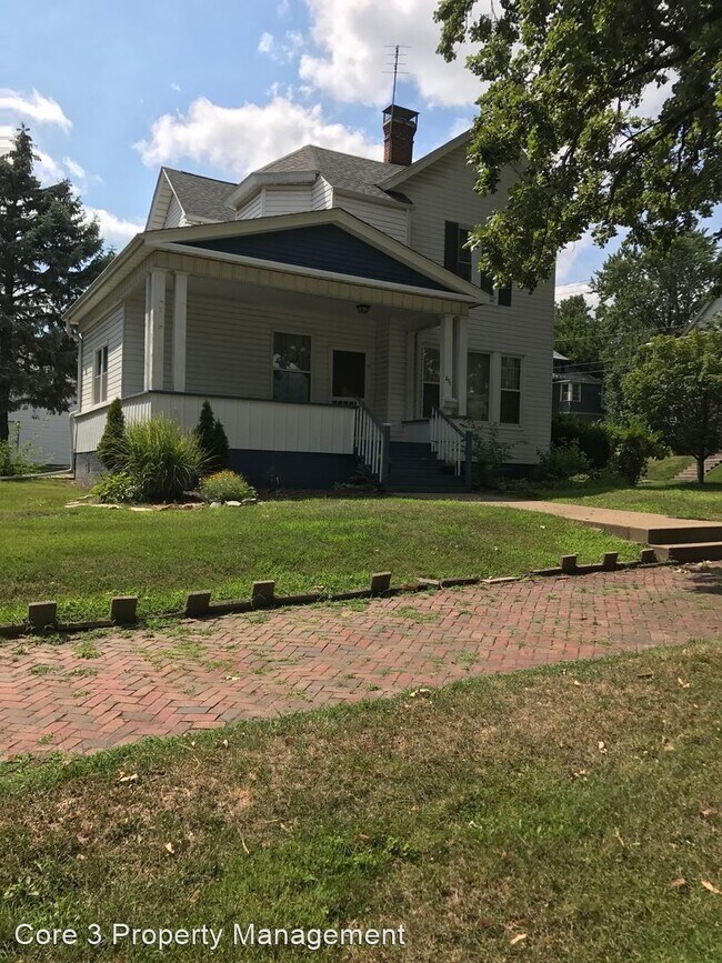 Foto del edificio - 4 br, 2 bath House - 271 NE Randolph