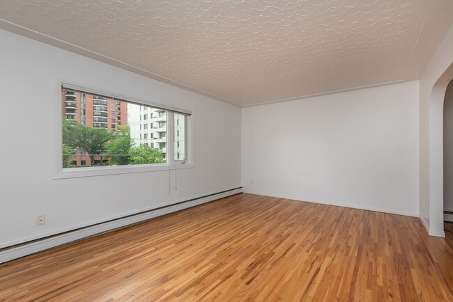 Building Photo - Westgate