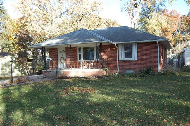 Foto del edificio - 3bd brick ranch in south-central Lincoln!