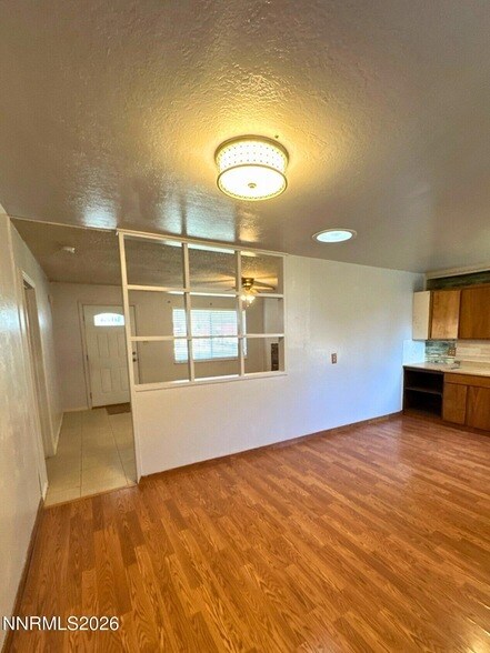 Foto del edificio - 39 E K St