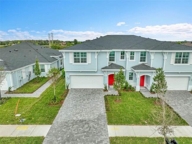 Building Photo - 1687 Hoot Owl Holw