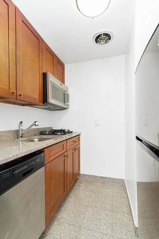 Foto del edificio - 125 E 39th St