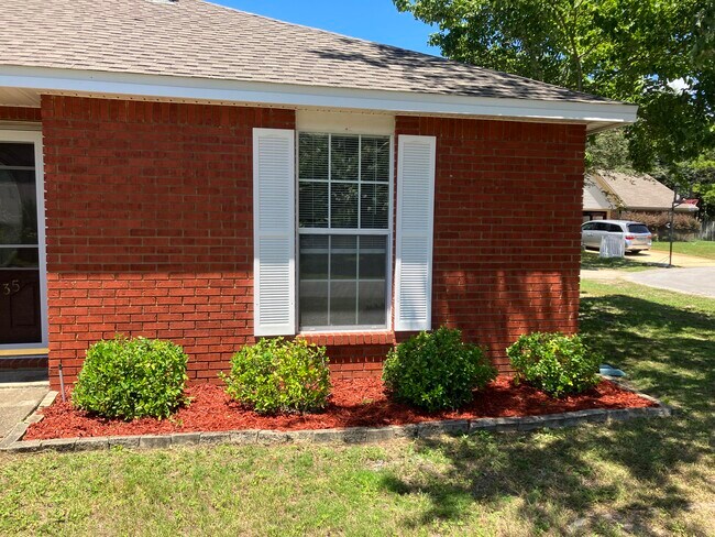 Building Photo - 4535 Parkwood Ln