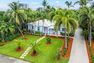 Building Photo - 902 E Boca Raton Rd