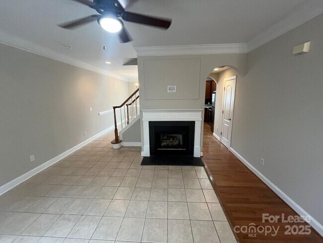 Foto del edificio - 21330 Pine St