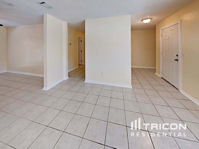 Building Photo - 569 Aquarius Concourse