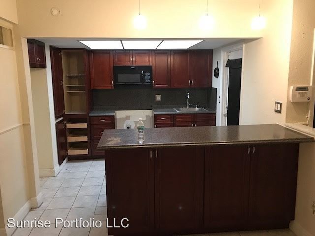Foto del edificio - 2 br, 1 bath Apartment - 5971 NW 16th Pl