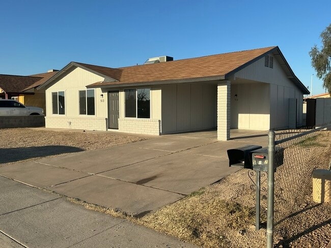 Building Photo - 513 N 69th Ave