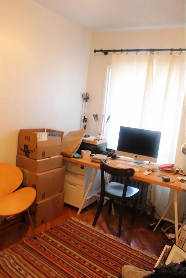 Foto del edificio - 300 Cumberland St