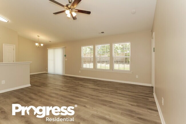 Foto del edificio - 2115 Cool Springs Ct