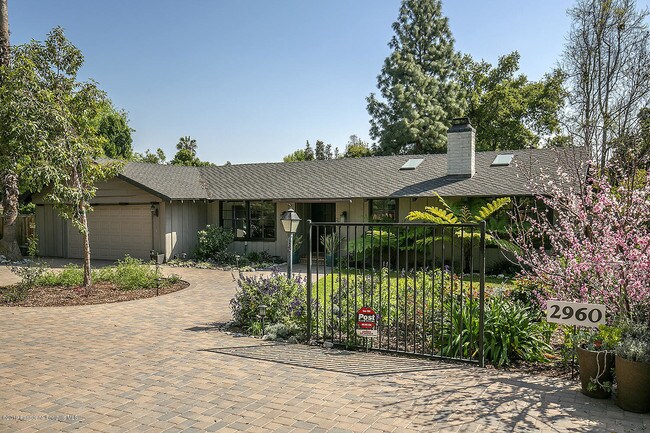 Foto del edificio - 2960 San Pasqual St