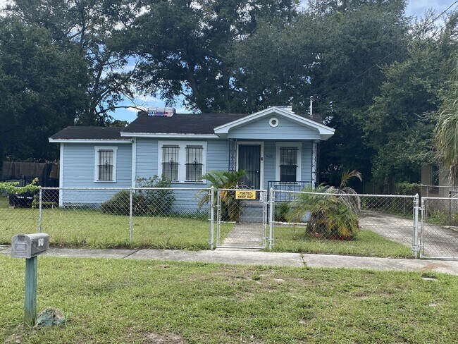 Foto del edificio - 1603 E 33rd Ave