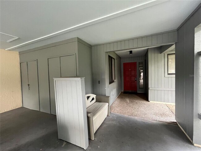 Foto del edificio - 359 Sweetbriar Ln