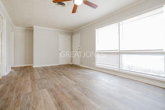 Foto del edificio - Charming 3 Bedroom in Columbus!
