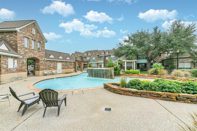 Building Photo - 510 Cypress Vista