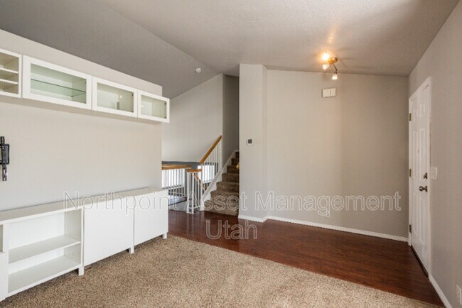Building Photo - 714 N 300 W
