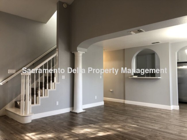 Foto del edificio - 4000 Eastwood Village Ln