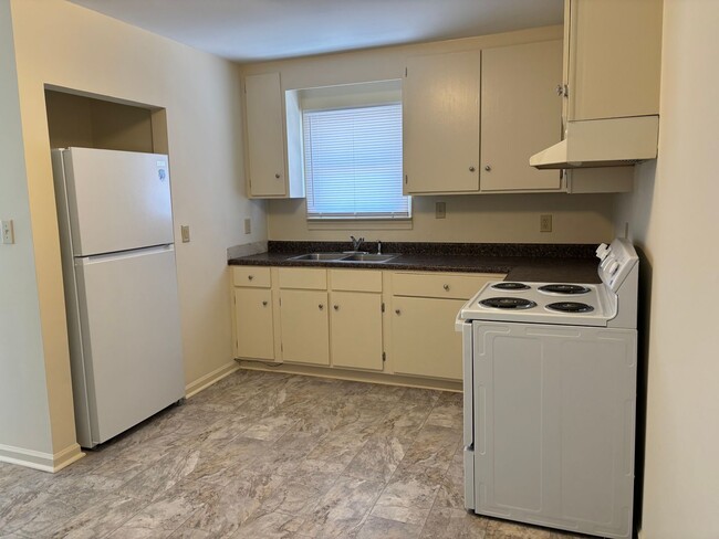 Building Photo - 501B  Live Oak Street  Beaufort, NC 28516