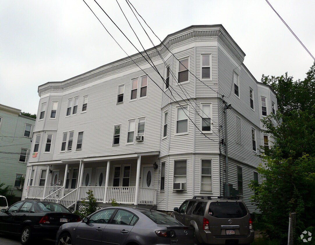 Building Photo - 8-14 Montfern Ave