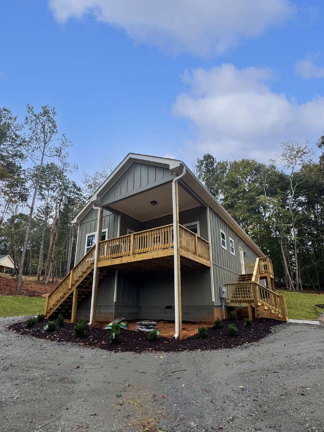 Foto del edificio - Roomy and Modern New Construction Home Ava...