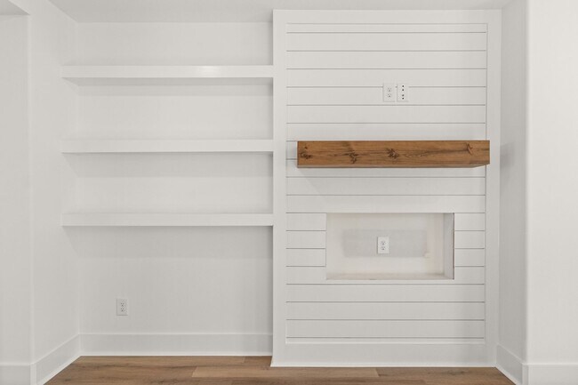 Foto del edificio - 1354 Isaiah Dr