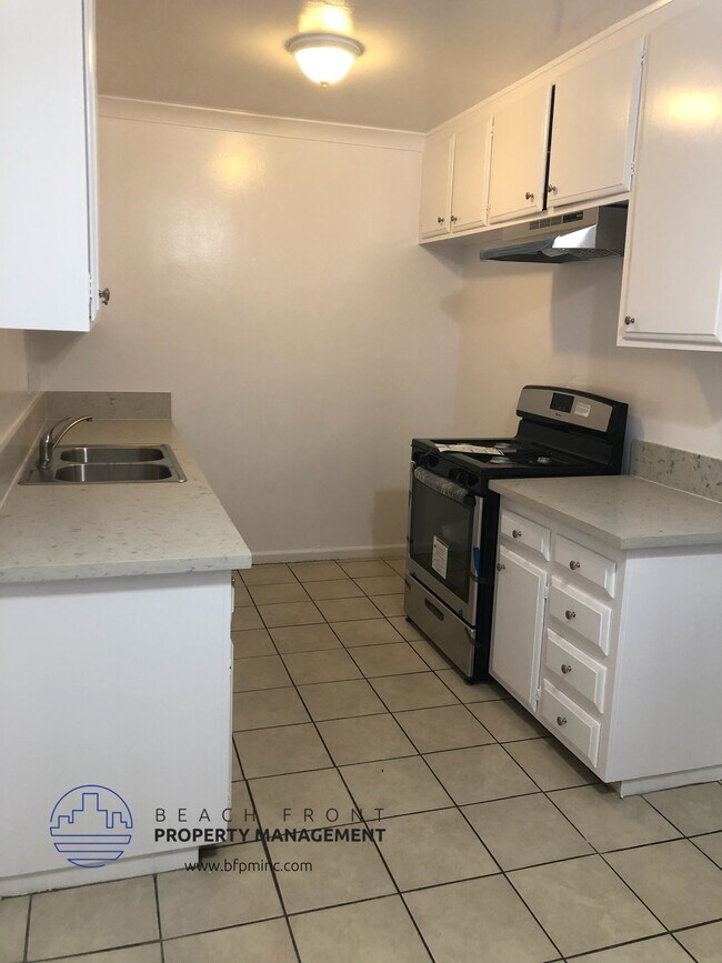 Foto del edificio - 6257 Friends Ave.