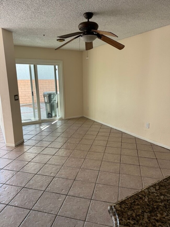 Building Photo - 14661 Woodland Dr