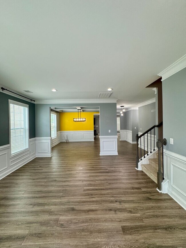 Building Photo - Spacious 6-Bedroom Home in Austin Corners