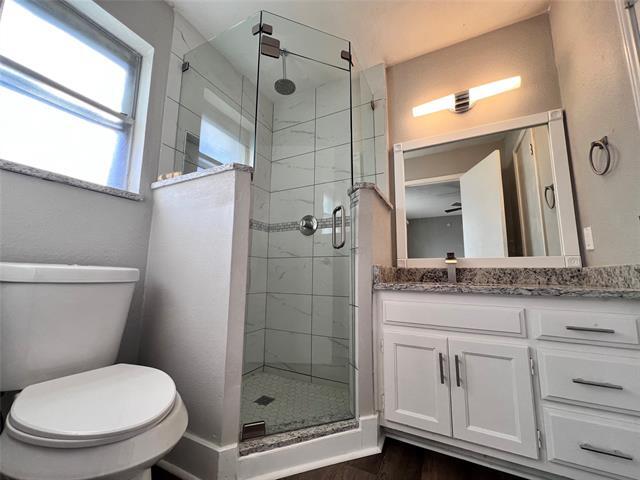 Foto del edificio - 6016 Hillcrest Dr