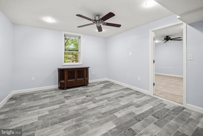 Building Photo - 7637 Seans Terrace